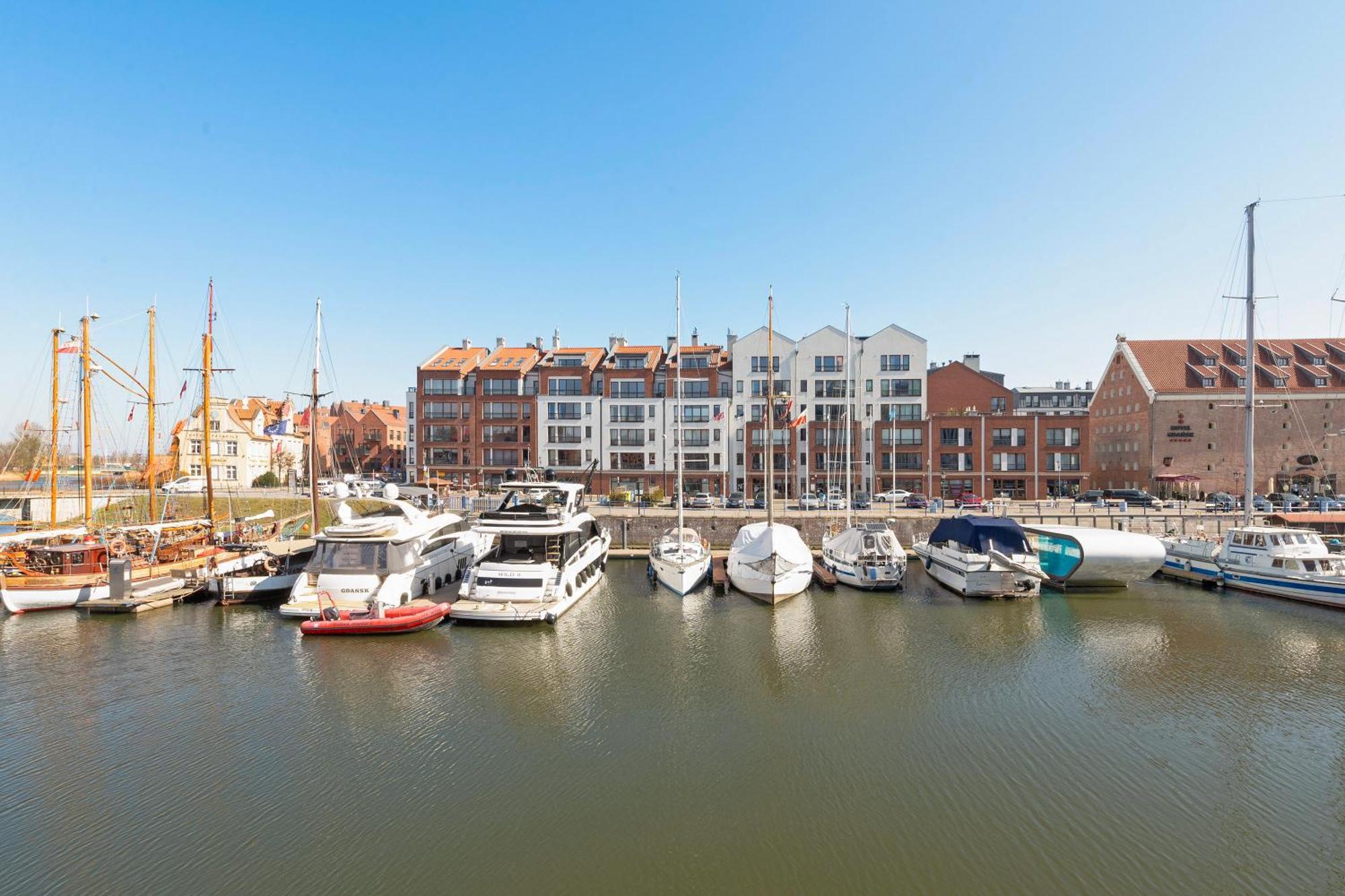 Wave Apartments - Szafarnia Old Town Gdansk Bagian luar foto